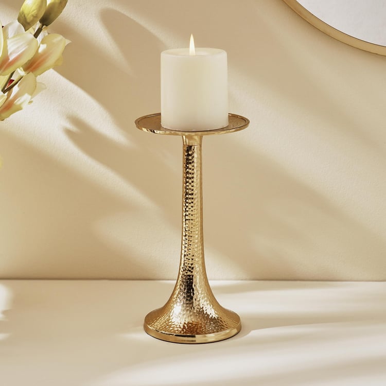 Splendid Gold Rush Gisela Metal Hammered Candle Stand