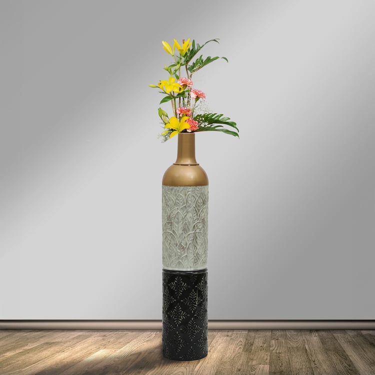 VEDAS Eesha Metal Floor Vase