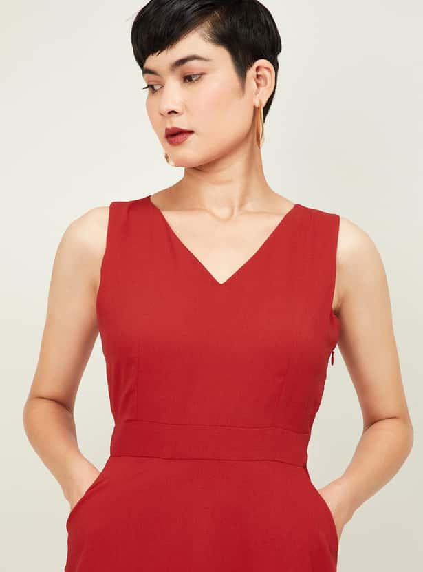 CODE Women Solid Sleeveless A-line Dress