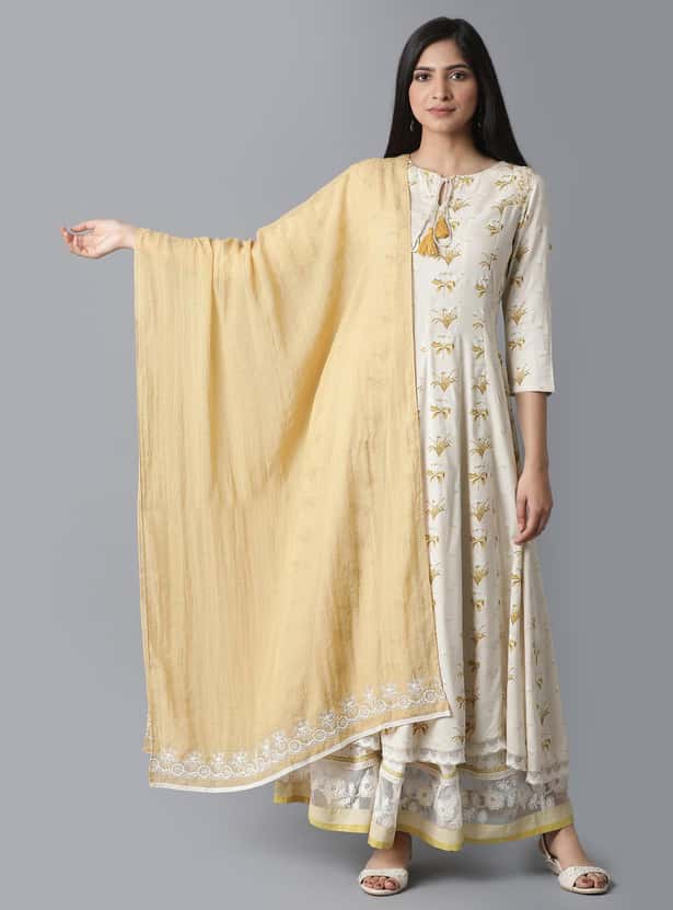 W Women Embroidered Dupatta
