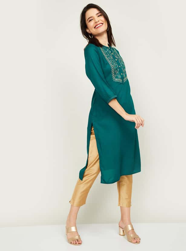 MELANGE Women Embroidered Straight Kurta