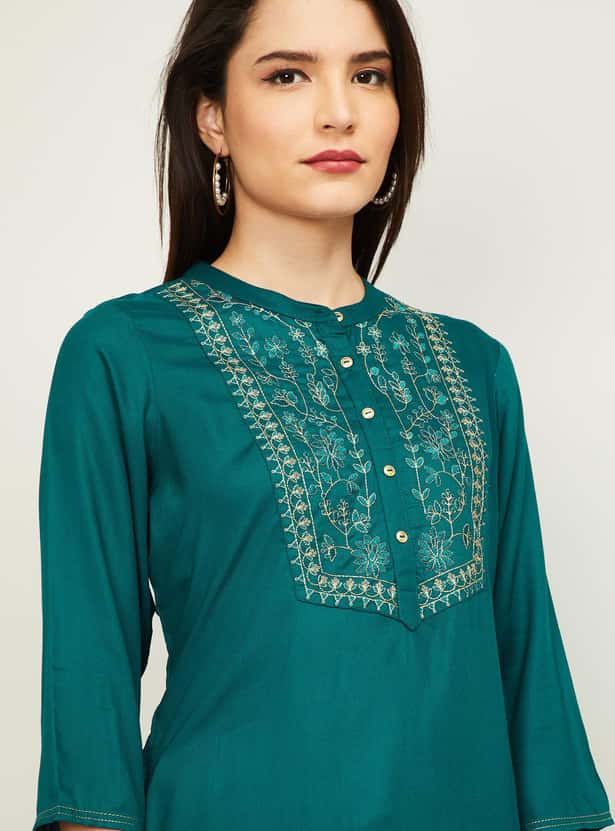 MELANGE Women Embroidered Straight Kurta