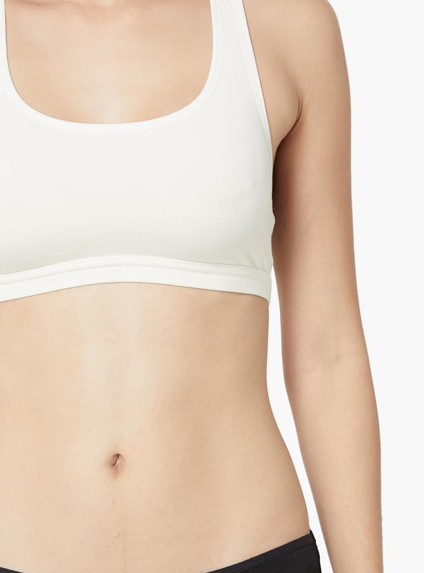 TRIUMPH Solid Racerback Non-Padded Non-Wired Sports Bra