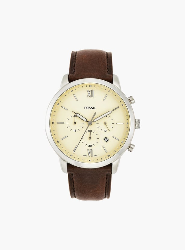 FOSSIL Men Analog Watch with Leather Strap - FS5380