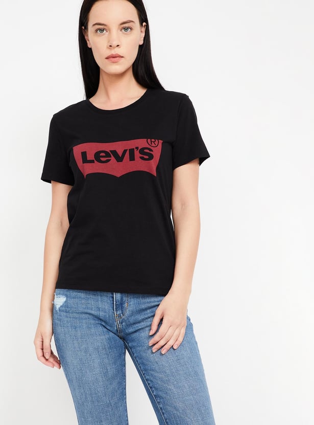 LEVI'S Regular Fit Typographic Print T-shirt