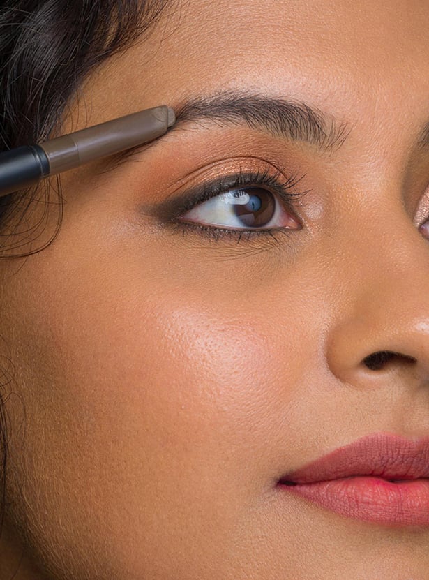 SUGAR Arch Arrival Brow Definer - Woody Scooby