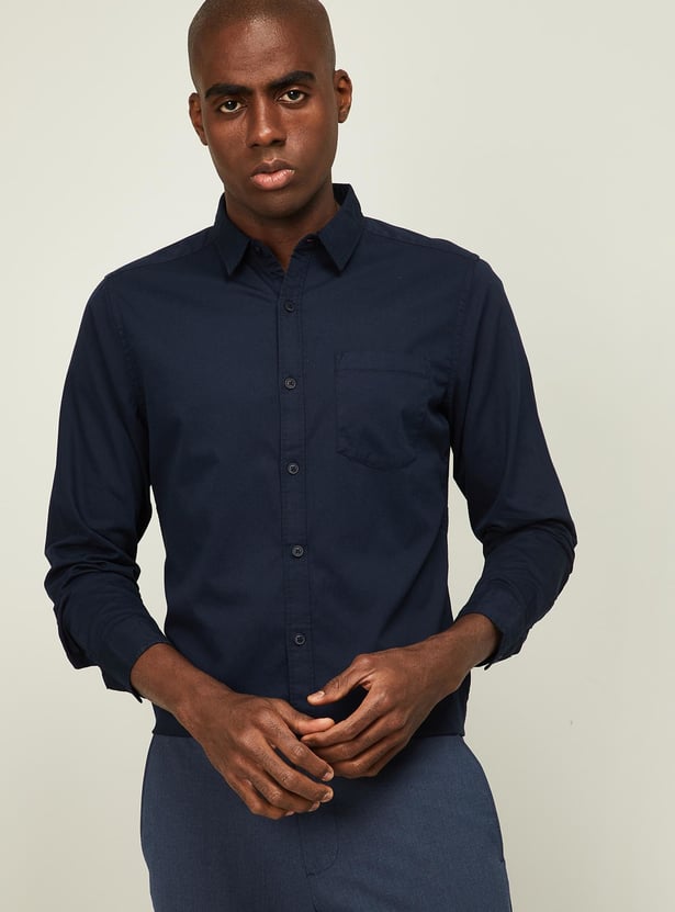 FAME FOREVER Men Solid Slim Fit Casual Shirt