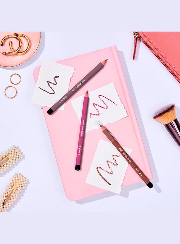 LAKME Perfect Definition Lip Liner - Cosmos Blush - 0.78 G