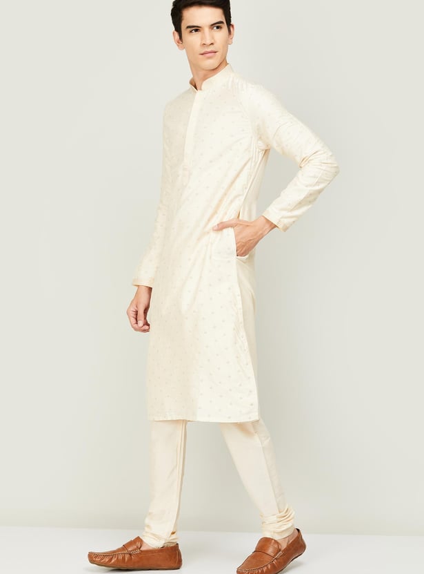 MANYAVAR Men Embroidered Kurta Set