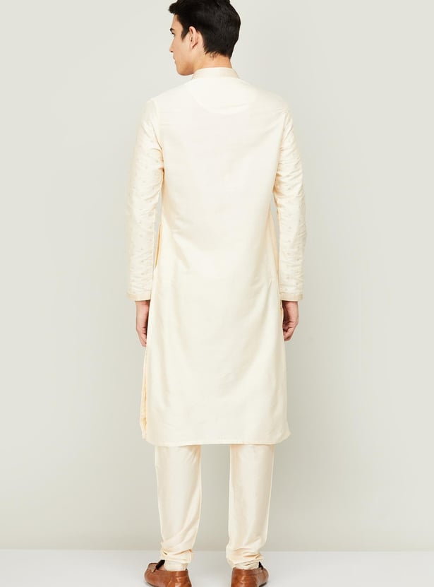 MANYAVAR Men Embroidered Kurta Set