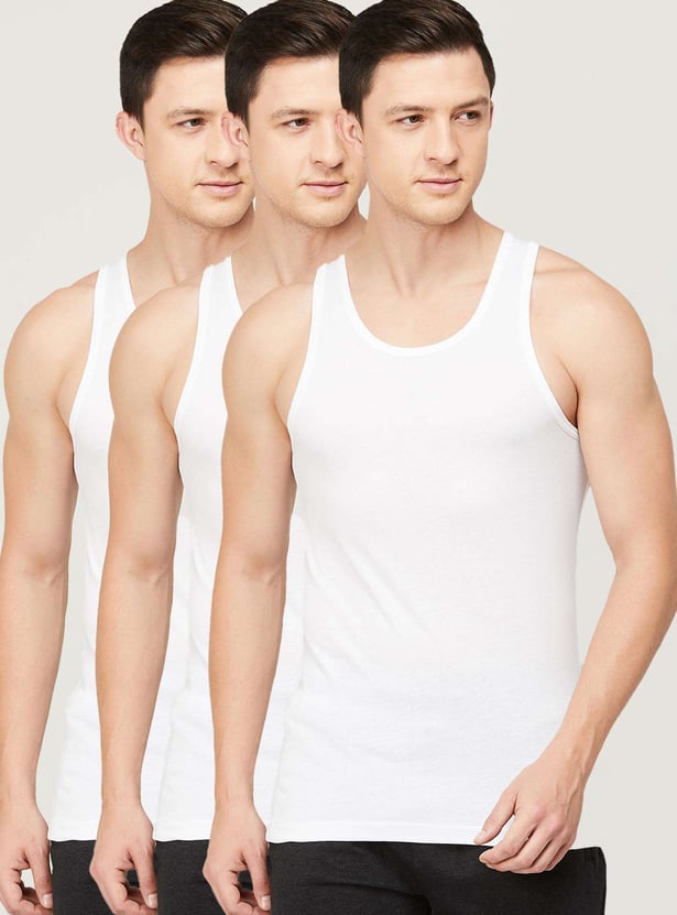 FAME FOREVER Men Solid Round Neck Inner Vest