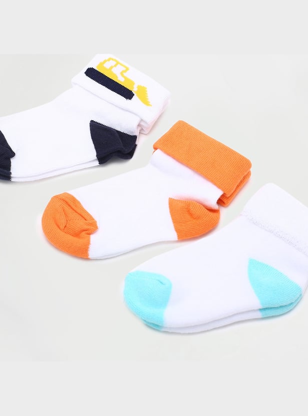 FAME FOREVER Boys Colourblocked Ankle-Length Socks - Set of 3