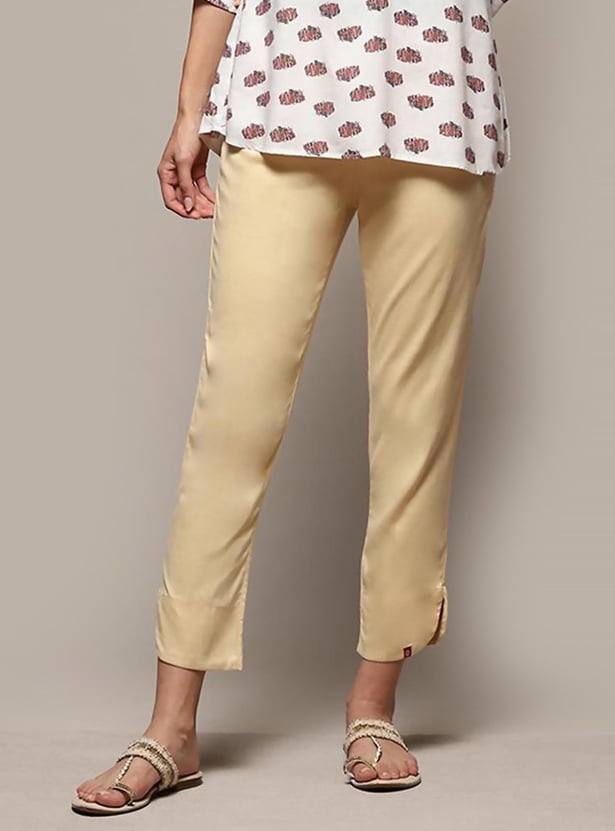 BIBA Women Solid Elasticated Straight Pants