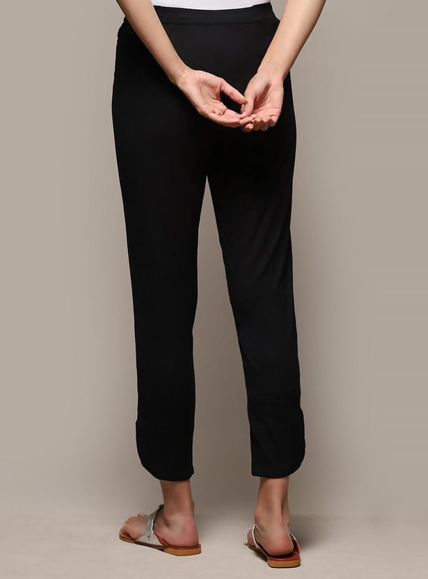 BIBA Women Solid Elasticated Straight Pants
