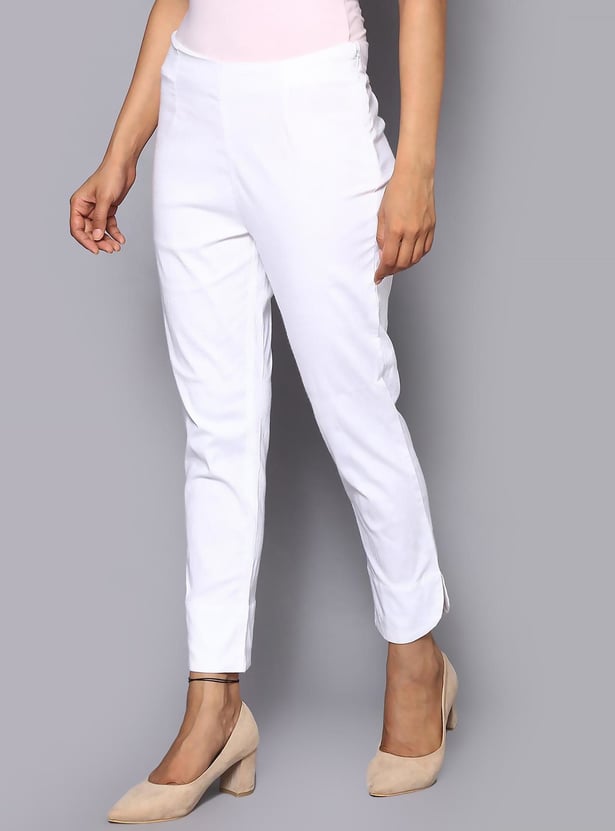BIBA Women Solid Elasticated Straight Pants