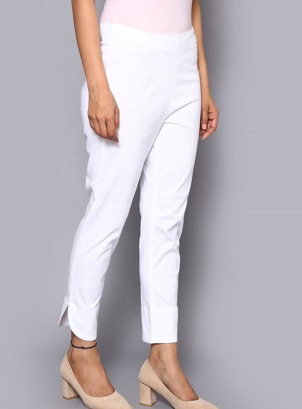 BIBA Women Solid Elasticated Straight Pants