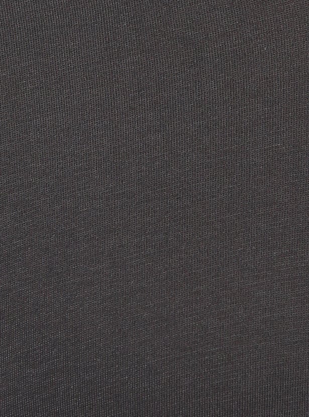 CELIO Men Solid Slim Fit V-neck T-shirt