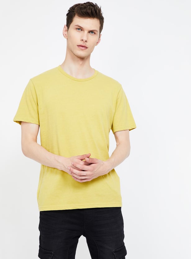 CELIO Men Solid Slim Fit T-shirt
