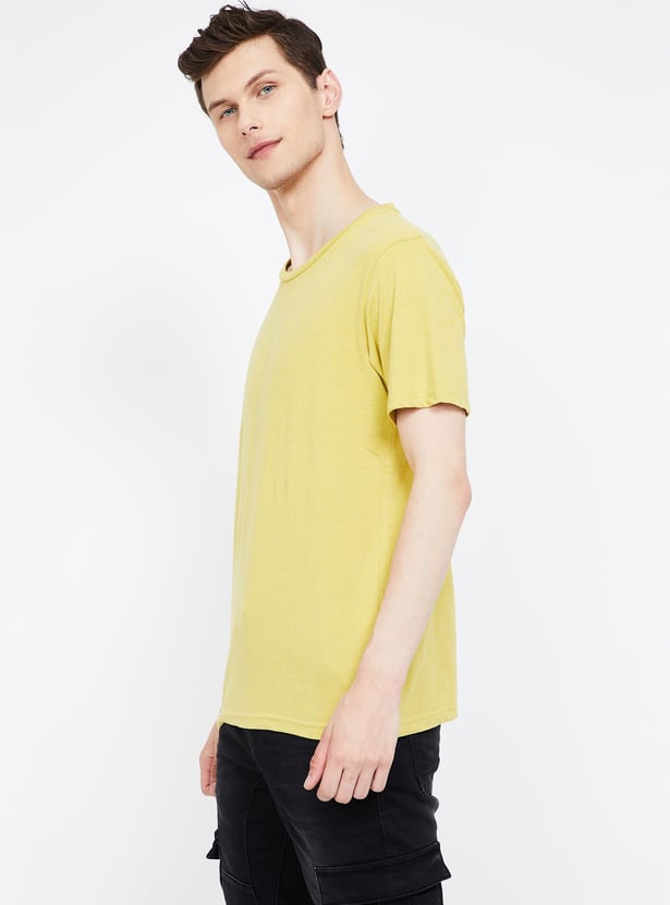 CELIO Men Solid Slim Fit T-shirt