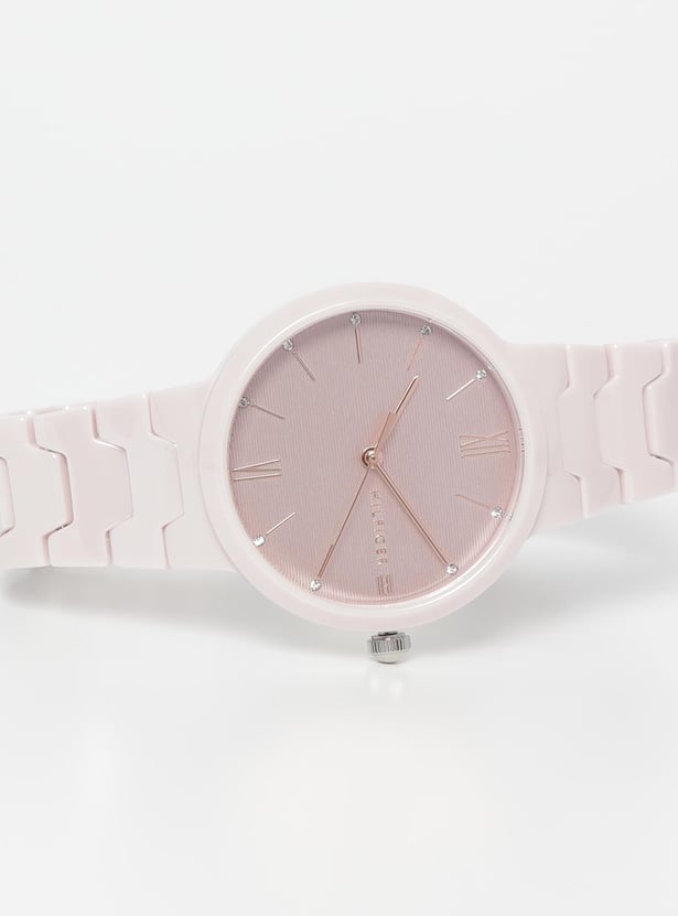 Buy TOMMY HILFIGER Women Water Resistant Analog Watch TH1781957 from Tommy Hilfiger at just INR 12995.0