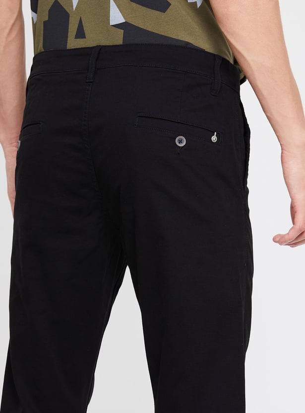 FAME FOREVER Men Solid Slim Tapered Chinos