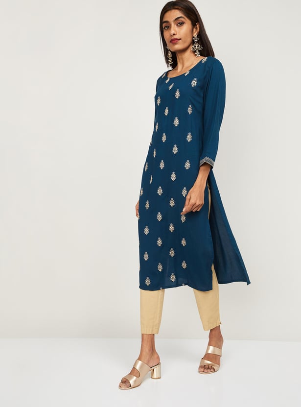 SPAN Women Embroidered Three-Quarter Sleeves Straight Kurta