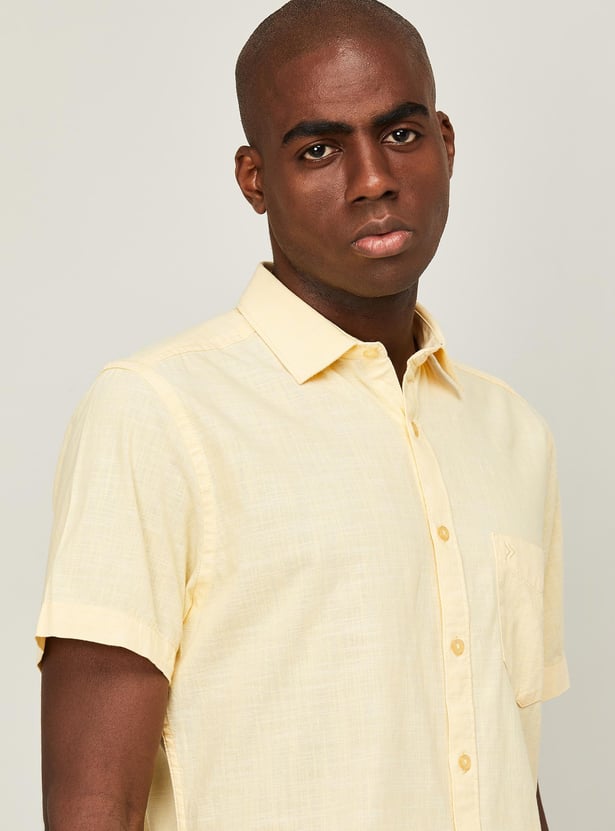 CODE Men Solid Regular Fit Casual Shirt