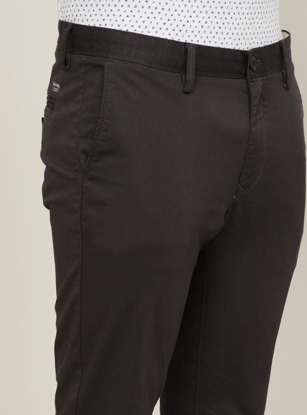 INDIAN TERRAIN Men Solid Slim Straight Casual Trousers