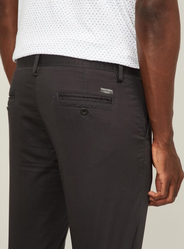 INDIAN TERRAIN Men Solid Slim Straight Casual Trousers