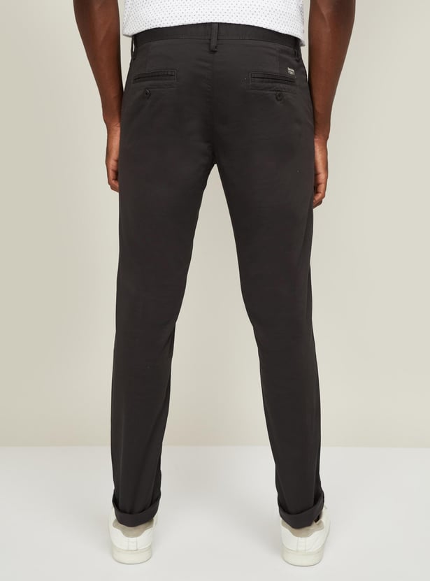 INDIAN TERRAIN Men Solid Slim Straight Casual Trousers