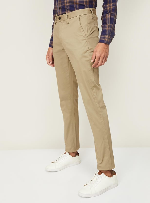 INDIAN TERRAIN Men Solid Slim Fit Casual Trousers