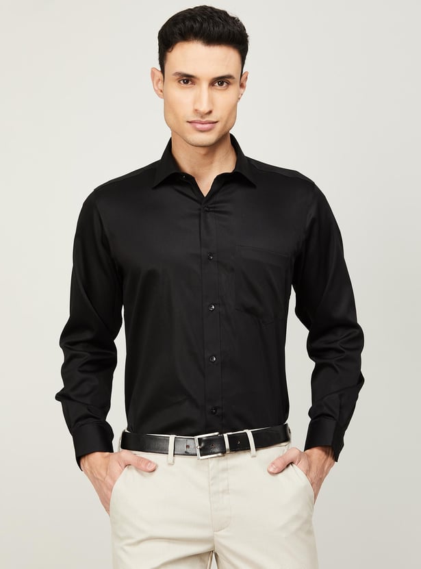 VAN HEUSEN Men Solid Full Sleeves Regular Fit Formal Shirt