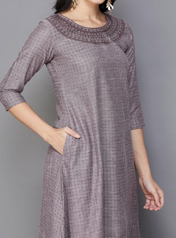 SPAN Women Woven Straight Kurta