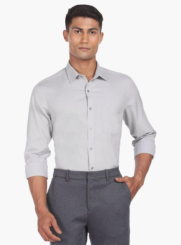ARROW Men Solid Regular Fit Formal Shirt