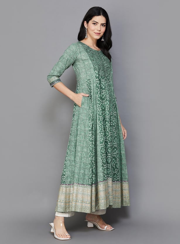 SPAN Women Embroidered Kurta
