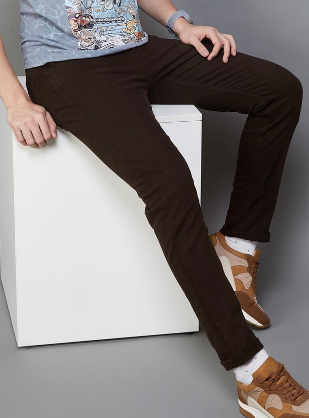 DENIMIZE Men Solid Slim Tapered Dark Jeans