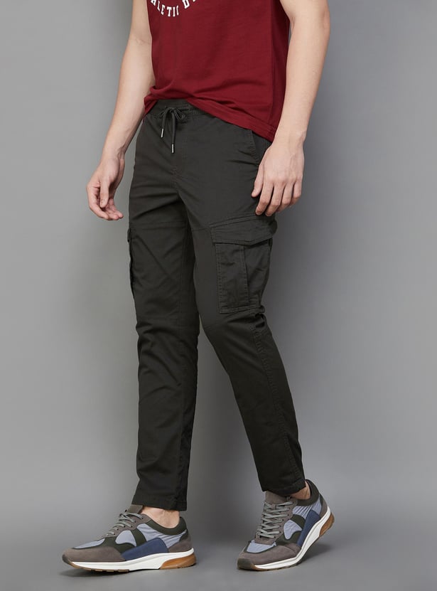 FAME FOREVER Solid Slim Tapered Cargos