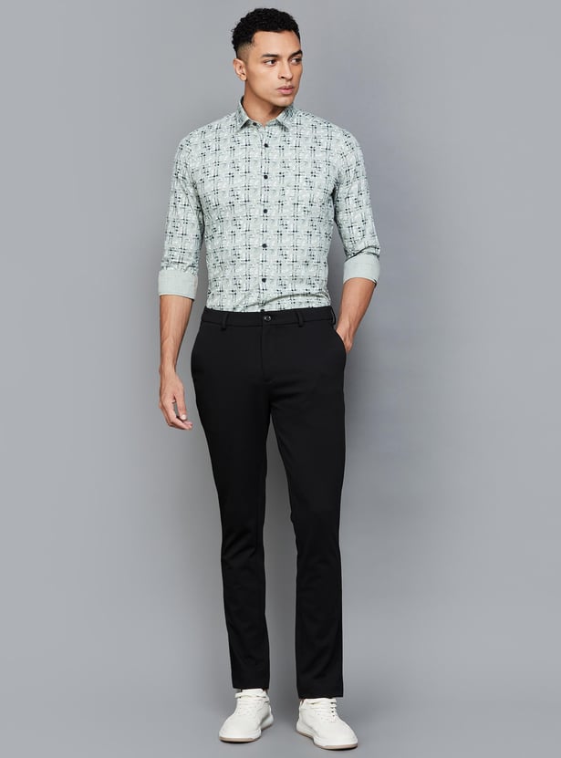 UNITED COLORS OF BENETTON Men Solid Slim Tapered Trousers