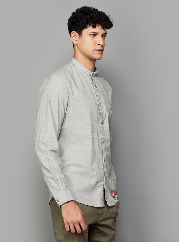 INDIAN TERRAIN Men Textured Slim Fit Shirt