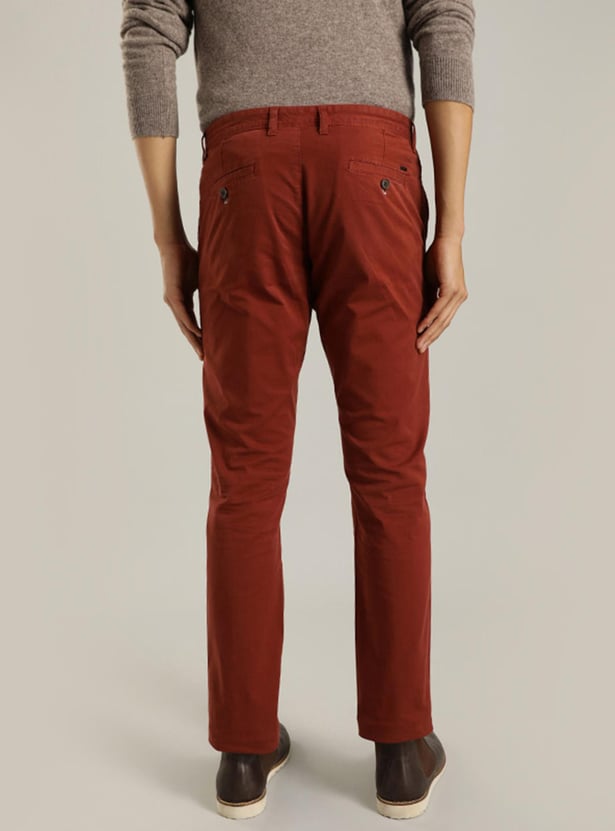 INDIAN TERRAIN Men Solid Slim Fit Casual Trousers