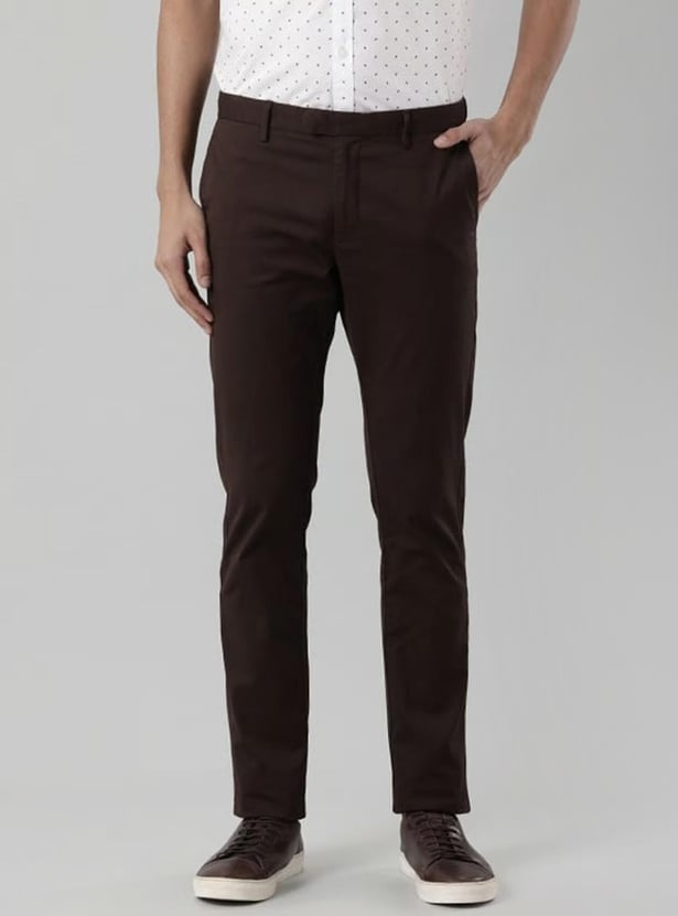 INDIAN TERRAIN Men Solid Slim Fit Casual Trousers