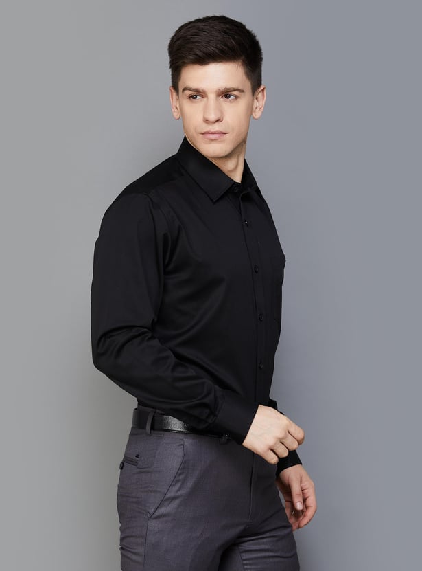 PARK AVENUE Men Solid Regular Fit Formal Shirt