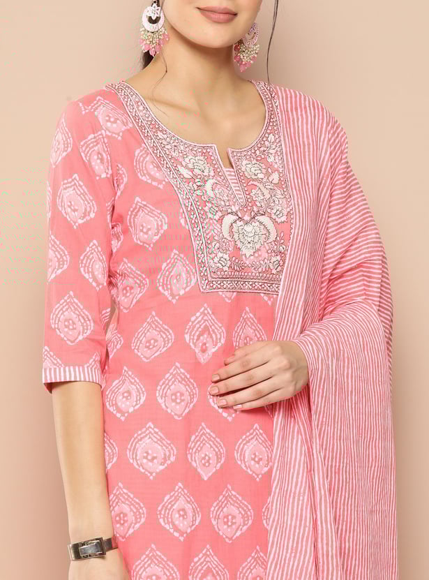 LIBAS Women Printed Kurta Set