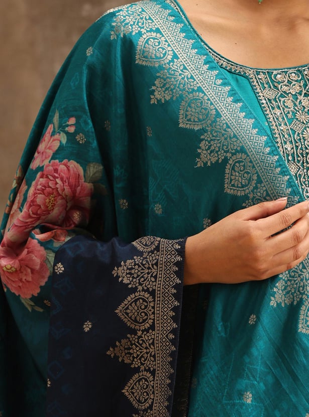 LIBAS Women Printed Kurta Set