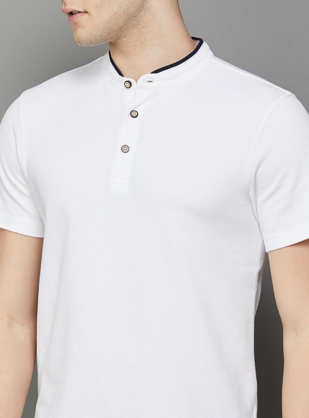 UNITED COLORS OF BENETTON Men Solid Henley Neck T-shirt