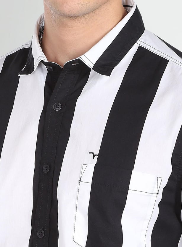 FLYING MACHINE Men Striped Regular Fit Casual Shirt