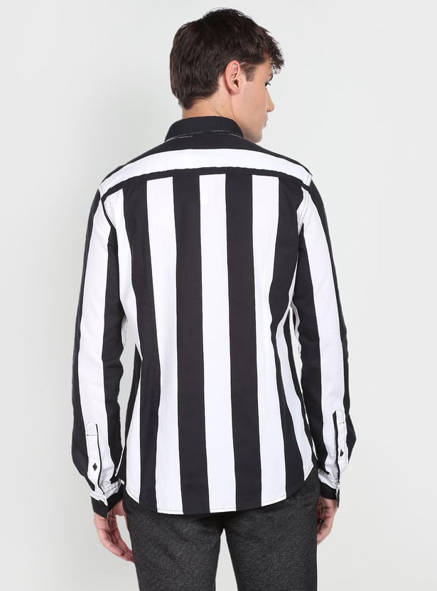 FLYING MACHINE Men Striped Regular Fit Casual Shirt
