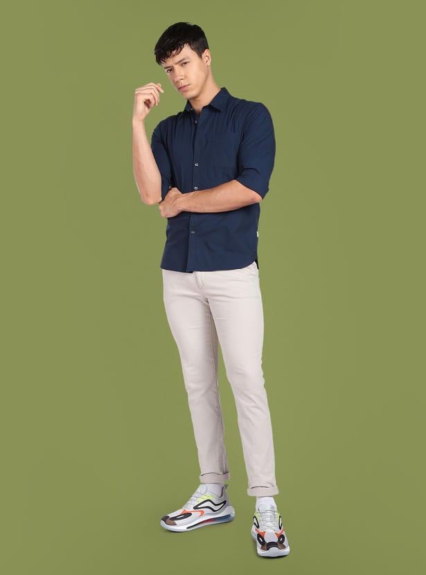 FLYING MACHINE Men Solid Slim Fit Casual Shirt