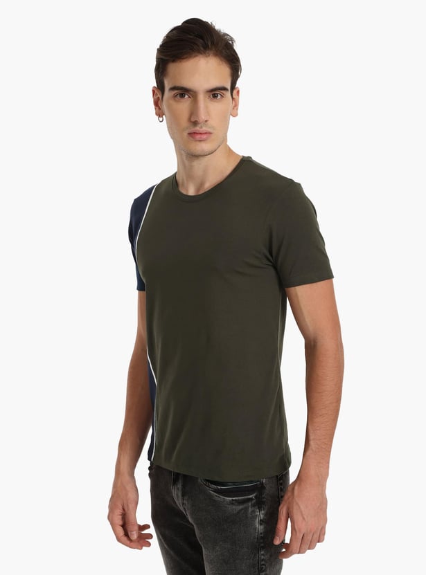 FLYING MACHINE Men Colourblocked Regular Fit T-shirt