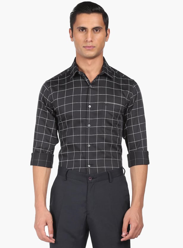 ARROW Men Checked Regular Fit Formal Shirt
